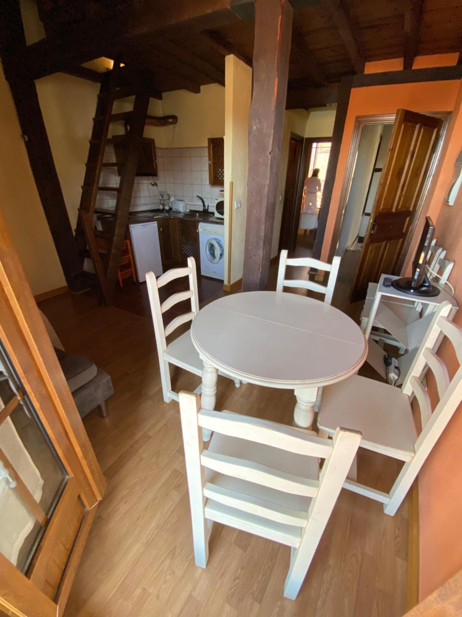 Apartamentos Rurales La Antigua Fonda Candelario Exterior foto